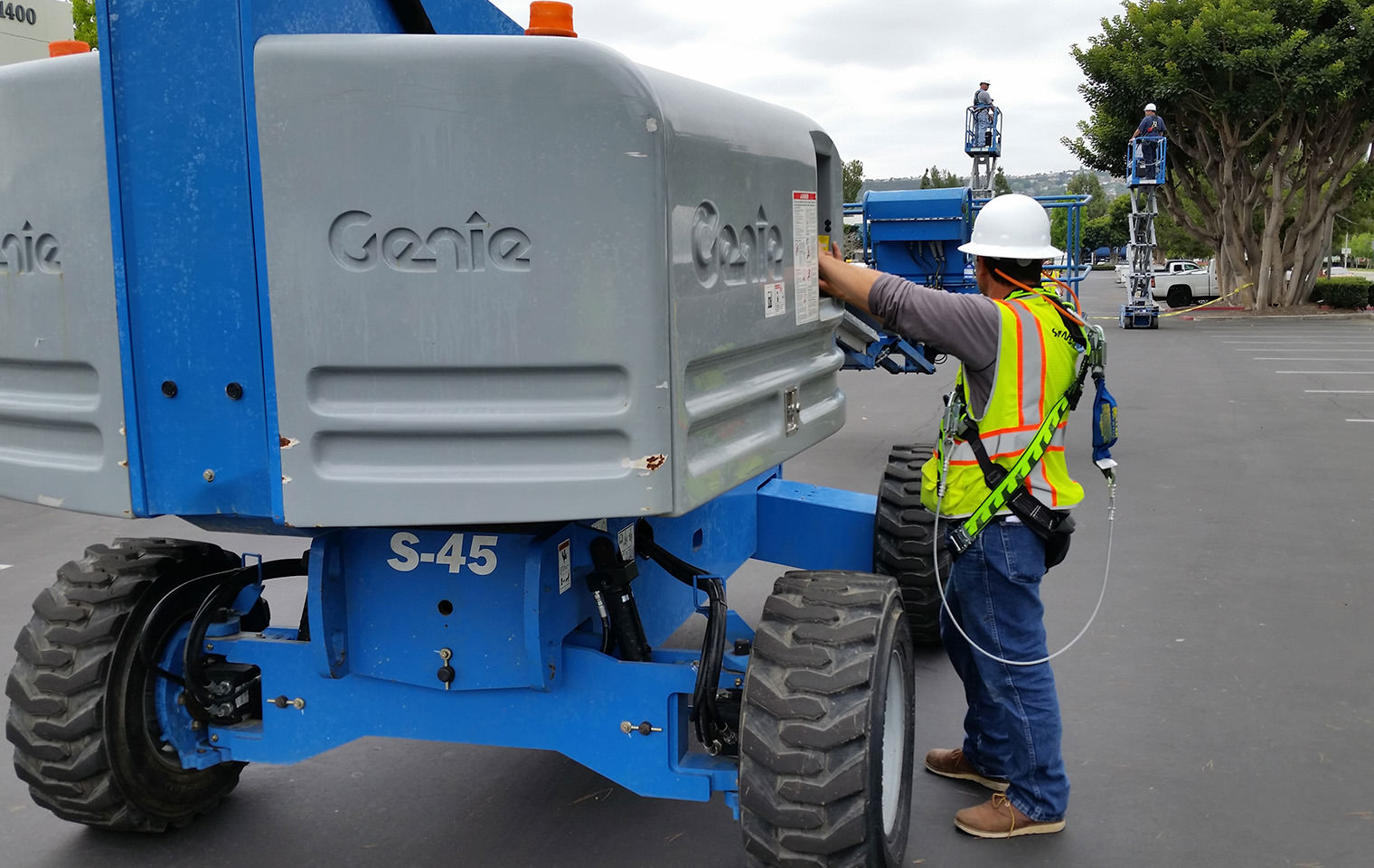 Mobile Elevated Work Platforms (MEWPs)